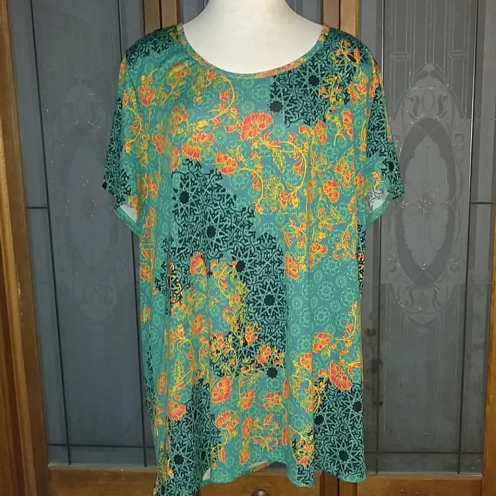 LulaRoe women's top